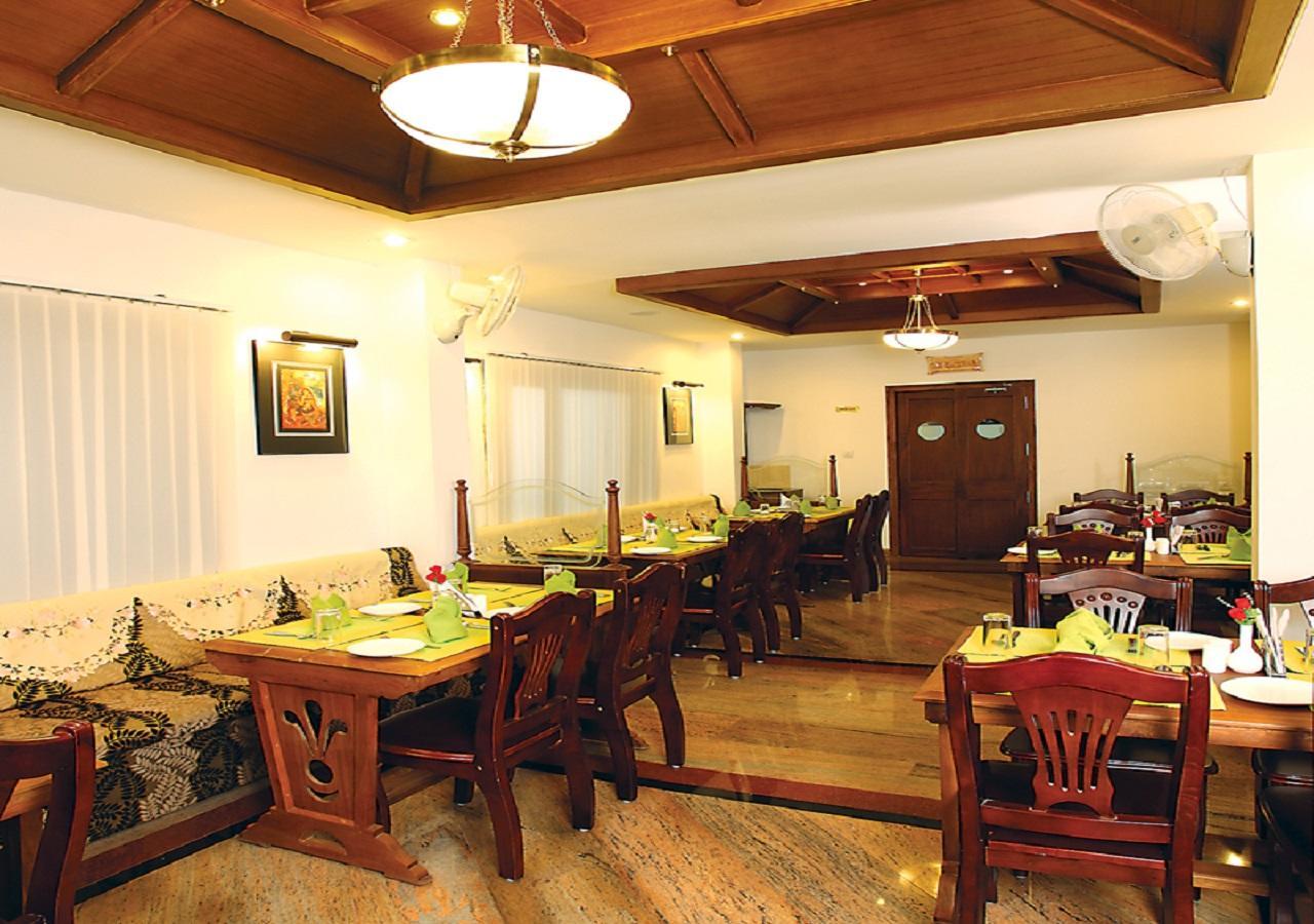 Отель Grand Thekkady Kumily Экстерьер фото